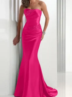 Robe de soirée sirène en tissu satiné col en cœur avec traîne plissée robes de soirée sociale