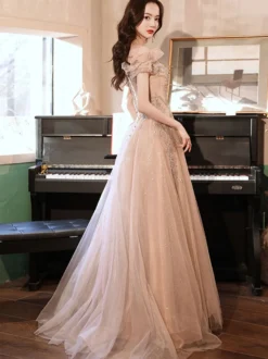 Robe de soirée trapèze décolleté illusion longueur au sol manches courtes lacets appliqués en tulle robes de soirée formelles