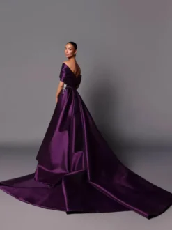 Robe de soirée trapèze à épaules dénudées avec traîne sans manches à lacets en tissu satiné plissé Robes de concours sociales