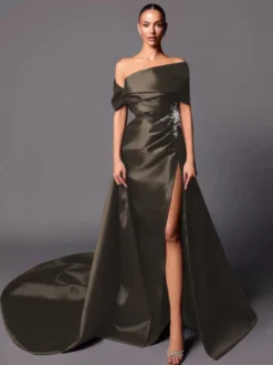 Robe de soirée trapèze à épaules dénudées avec traîne sans manches à lacets en tissu satiné plissé Robes de concours sociales