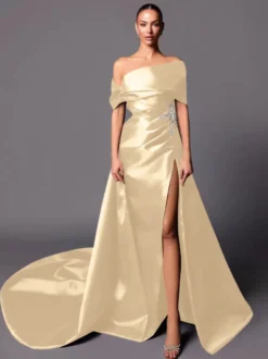 Robe de soirée trapèze à épaules dénudées avec traîne sans manches à lacets en tissu satiné plissé Robes de concours sociales