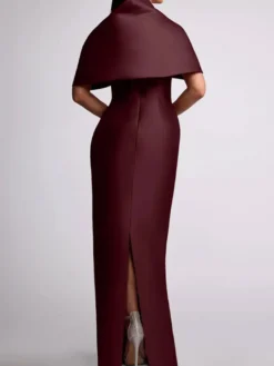 Robe d'invitée de mariage robe de mère de la mariée longue au sol avec perles et cape amovible