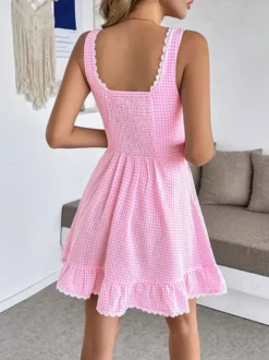 Robe d'été bleue mini à lacets sans manches et dos nu longueur genou idéale pour une soirée en amoureux