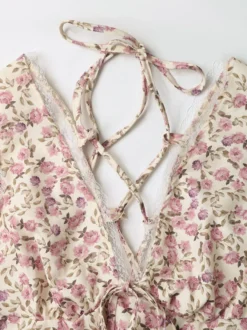 Robe d'été imprimée à fleurs sans manches dos nu lacée col en V style vacances