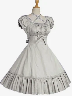 Robe lolita en popeline à volants douse col carré Déguisements