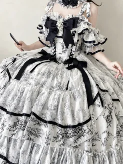Robe Lolita féerique bleu ciel clair nœuds lacets manches courtes style rococo robe de tea party