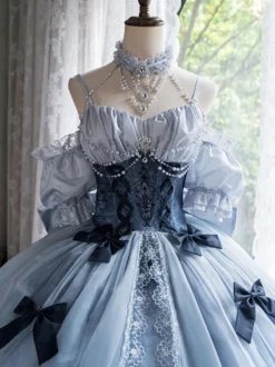 Robe Lolita féerique à bretelles spaghetti corset dos nu robe Lolita longue en dentelle