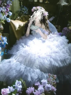 Robe Lolita féerique bustier en dentelle scintillante et tulle épaules dénudées
