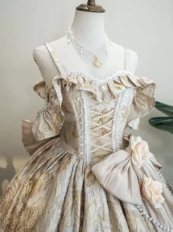 Robe Lolita féerique à spaghetti fleurs violet classique volants épaules dénudées