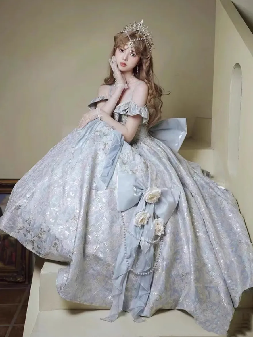 Robe Lolita féerique à spaghetti fleurs violet classique volants épaules dénudées