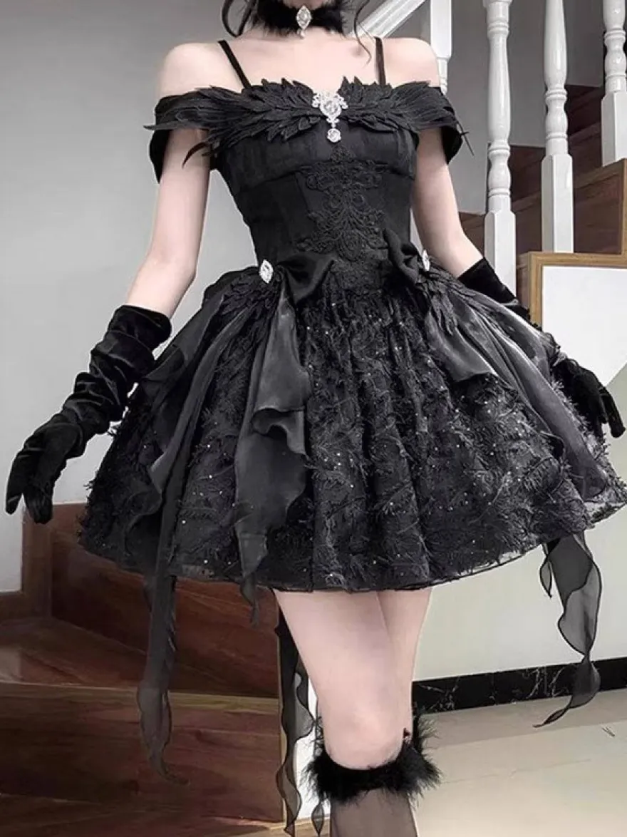 Robe Lolita gothique noire à nœuds bretelles spaghetti épaules dénudées courte robe Lolita