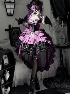 Robe Lolita Gothique Rouge et Noire Décolleté Cœur Sans Bustier Volants Nœuds Robe Lolita Courte