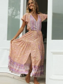 Robe longue bohème à fleurs pour femme - Robe trapèze à col V et manches papillon à volants - Idéale pour une fête d'été sur la plage 2026