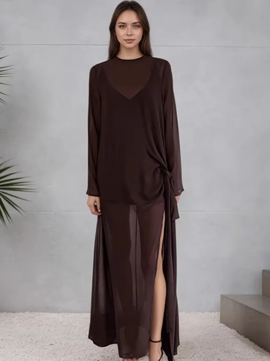 Robe longue en maille transparente à manches longues et fente latérale style cache-maillot pour femme 2026