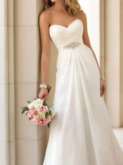 Robe mariée simple col en coeur décolletée à laçage jupe plissée à traîne robe de mariage