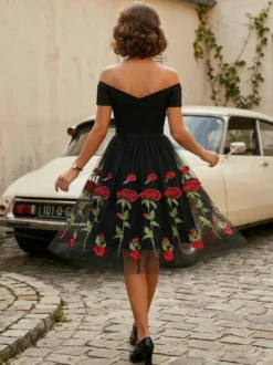 Robe midi trapèze vintage brodée de roses pour femme - Style années 50 épaules dénudées - Idéale pour un goûter d'été 2026