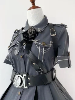 Robe militaire Lolita uniforme Lolita armée manches courtes une pièce