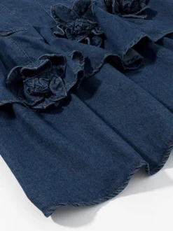 Robe mini en jean bleu marine sans manches avec ourlet à volants pour femme
