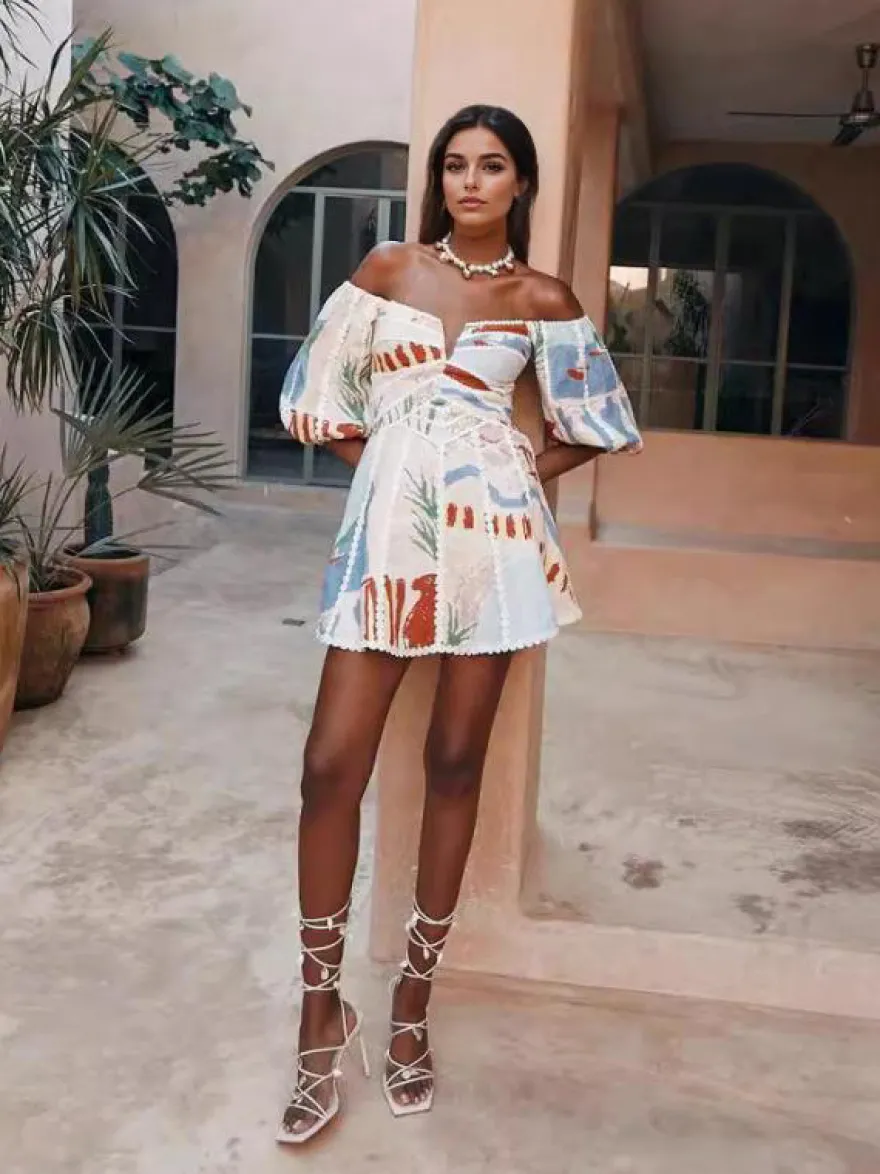 Robe mini imprimée épaules dénudées pour femme - Manches bouffantes col en V bordure en dentelle coupe évasée - Idéale pour une fête d'été à la plage 2026