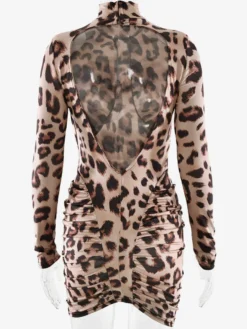 Robe mini moulante dos nu à col montant froncé style moderne collection femme 2026