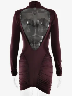 Robe mini moulante dos nu à col montant froncé style moderne collection femme 2026
