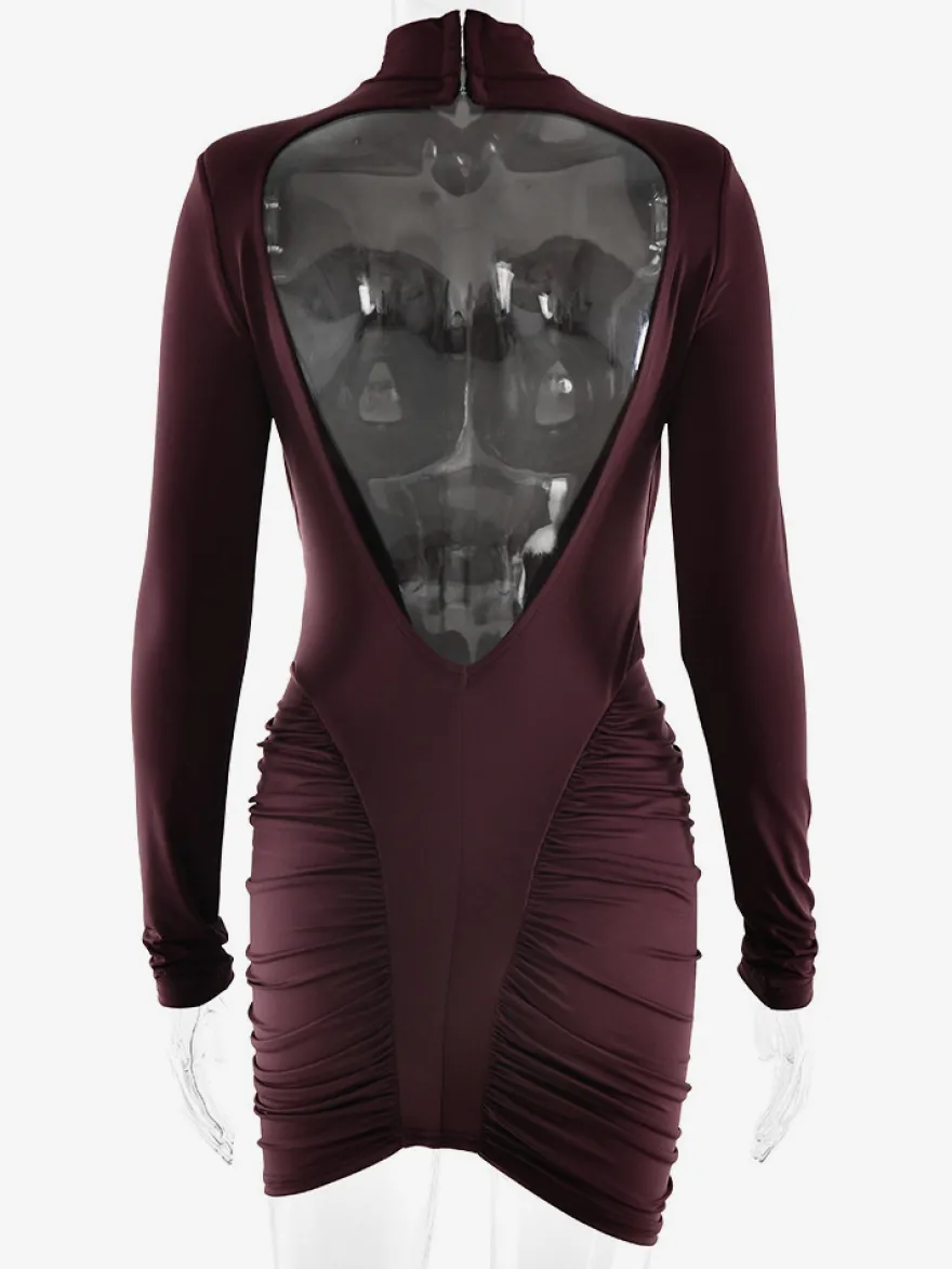 Robe mini moulante dos nu à col montant froncé style moderne collection femme 2026