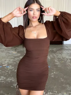 Robe mini moulante à manches lanternes transparentes col carré et fronces pour femme 2026