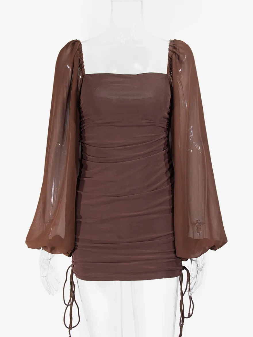 Robe mini moulante à manches lanternes transparentes col carré et fronces pour femme 2026