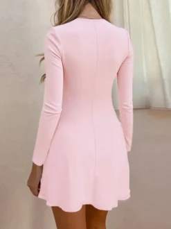 Robe moulante Coquette pour femme - Rose pastel manches longues buste froncé - Tenue idéale pour un brunch printanier ou une soirée en amoureux (collection 2026)