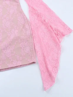 Robe moulante mini en dentelle Fairycore pour femme - Rose manches cloche coupe ajustée - Idéale pour une soirée romantique printanière 2026
