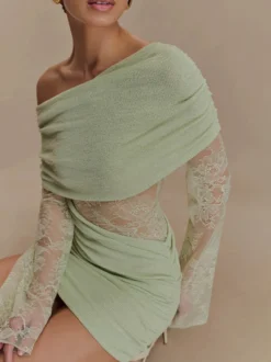 Robe moulante mini à épaules dénudées manches longues et froncée en dentelle pour femme 2026