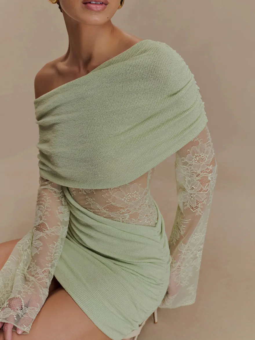Robe moulante mini à épaules dénudées manches longues et froncée en dentelle pour femme 2026