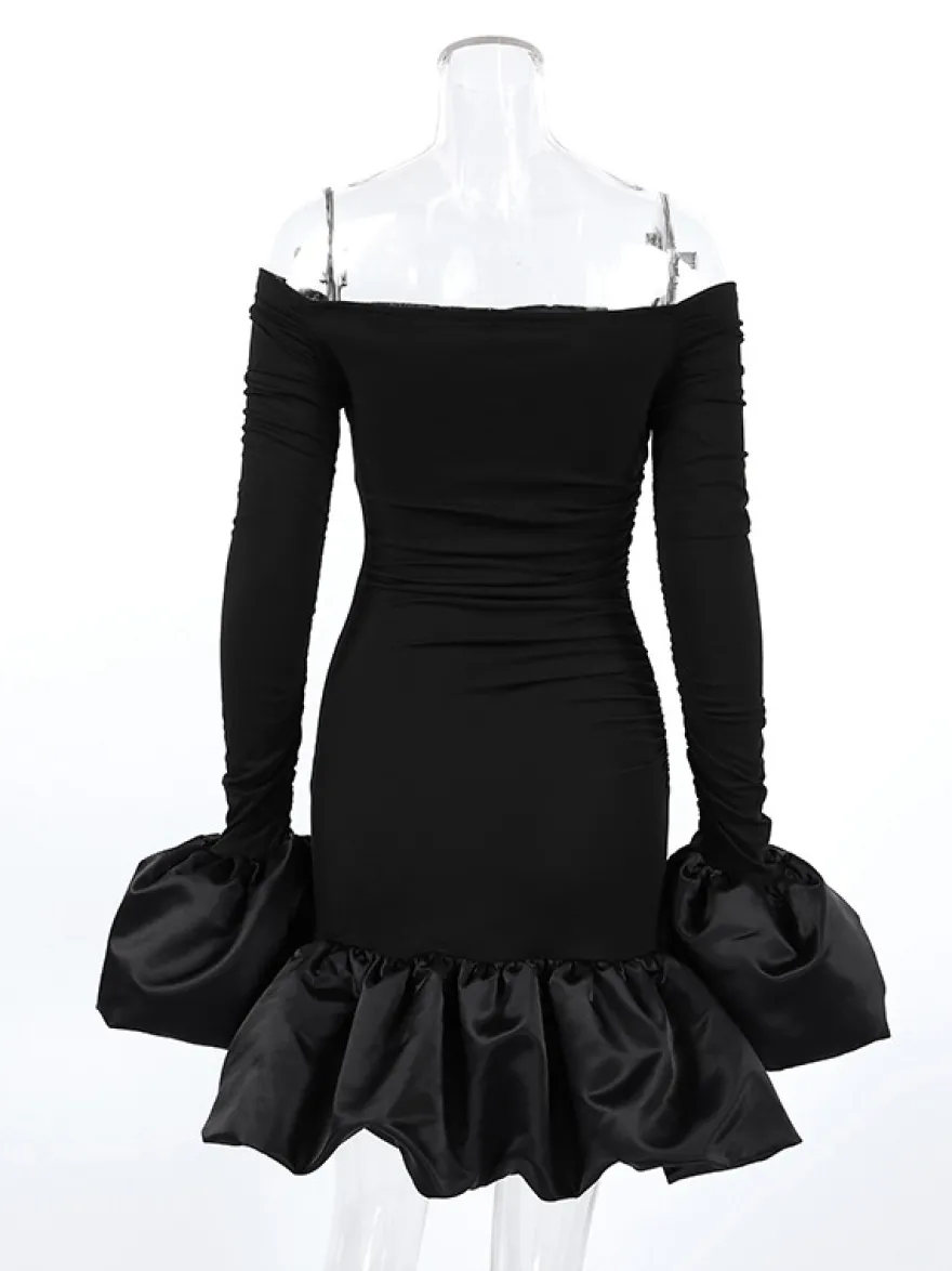 Robe moulante mini à épaules dénudées ourlet bouffant et froncée manches longues collection femme 2026