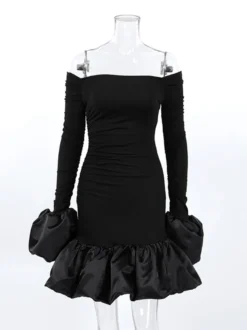 Robe moulante mini à épaules dénudées ourlet bouffant et froncée manches longues collection femme 2026