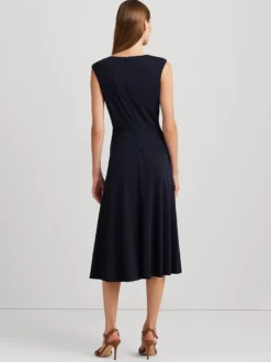 Robe mère à col bijou sans manches courte plissée robes d'invitées de mariage