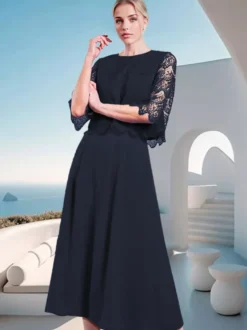 Robe mère de la mariée à col bijou et manches mi-longues en dentelle