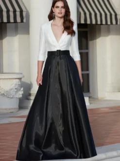 Robe mère de la mariée à col en V et manches 3/4 avec ceinture et traîne