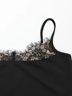 Robe nuisette à bordure en dentelle pour femme - Robe moulante mini noire sans manches style années 2000 - Tenue de soirée estivale 2026
