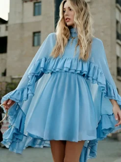 Robe nuisette courte en mousseline avec cape pour femme - Ensemble élégant à volants superposés 2 pièces - Idéale pour les invités de mariage les fêtes et les cocktails de printemps 2026