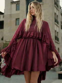 Robe nuisette courte en mousseline avec cape pour femme - Ensemble élégant à volants superposés 2 pièces - Idéale pour les invités de mariage les fêtes et les cocktails de printemps 2026