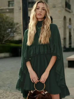 Robe nuisette courte en mousseline avec cape pour femme - Ensemble élégant à volants superposés 2 pièces - Idéale pour les invités de mariage les fêtes et les cocktails de printemps 2026