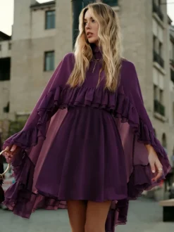 Robe nuisette courte en mousseline avec cape pour femme - Ensemble élégant à volants superposés 2 pièces - Idéale pour les invités de mariage les fêtes et les cocktails de printemps 2026