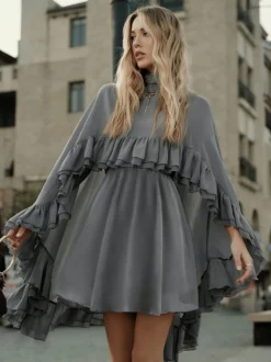 Robe nuisette courte en mousseline avec cape pour femme - Ensemble élégant à volants superposés 2 pièces - Idéale pour les invités de mariage les fêtes et les cocktails de printemps 2026