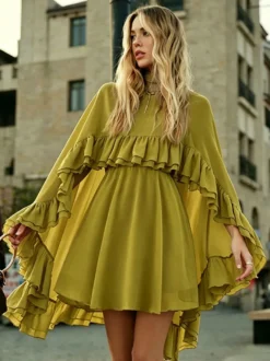 Robe nuisette courte en mousseline avec cape pour femme - Ensemble élégant à volants superposés 2 pièces - Idéale pour les invités de mariage les fêtes et les cocktails de printemps 2026