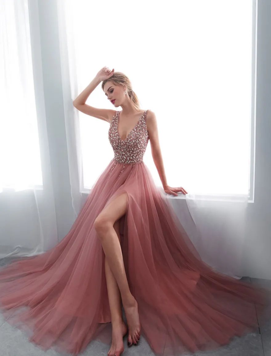 Robes de bal en tulle cameo rose col V pailletes jupe fendue laçage sur dos longueur au sol