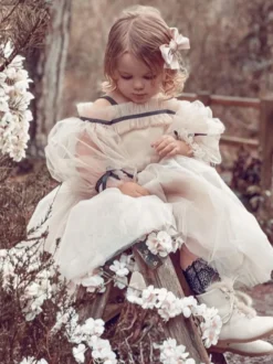 Robes de demoiselle d'honneur de mariage Robes pour occasions spéciales Nude Manches longues Volants