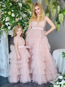 Robes de demoiselle d'honneur de mariage Robes pour occasions spéciales Rose Sans manches À volants