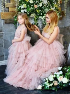 Robes de demoiselle d'honneur de mariage Robes pour occasions spéciales Rose Sans manches À volants