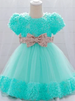 Robes de fille de fleur blanche Robes d'occasion spéciale Dentelle blanche Manches courtes Col bijou Robes de fille de fleur