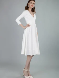 Robes de mariée courtes col en v manches 3/4 longueur longueur genou robe de mariage